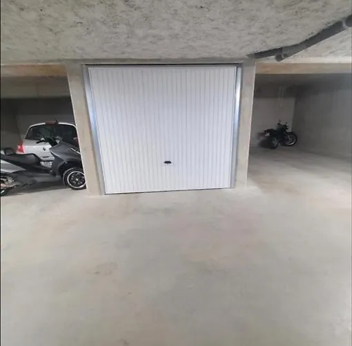 Dominant La Baie D'ajaccio *